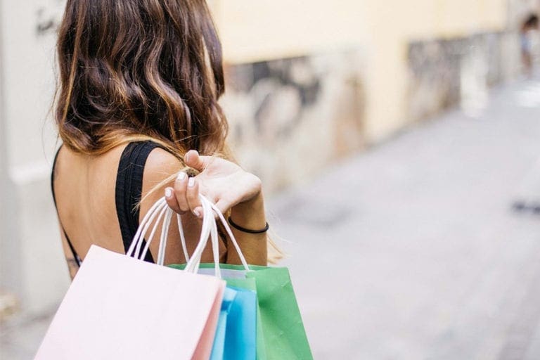 Shopping, outlets, shopping centers, boutiques, retail stores, merchants